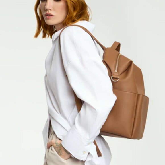 Mina Baie Stevie Full Backpack (Vegan) Includes dust bag - Picture 4 of 11